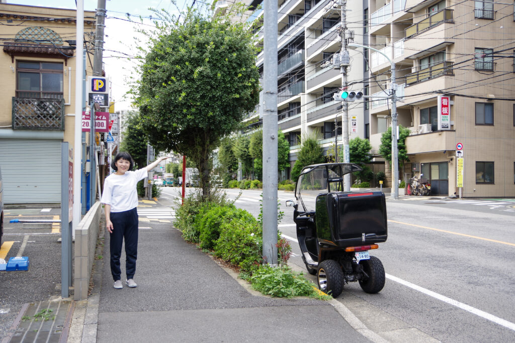 当院前の交差点の信号を案内