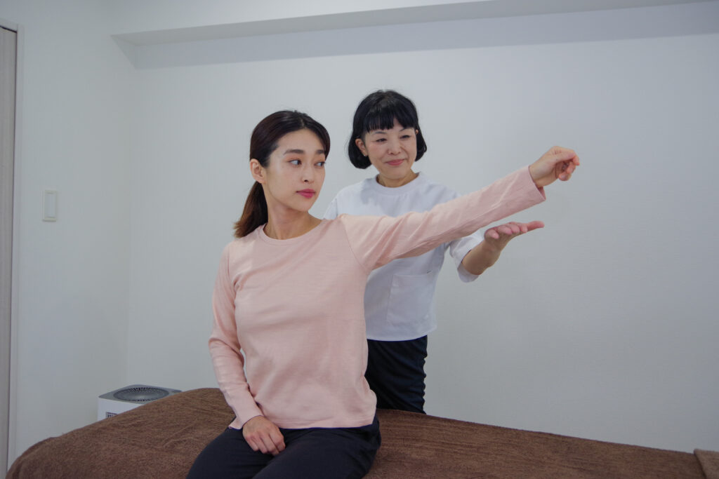 関節の動きも丁寧に見る